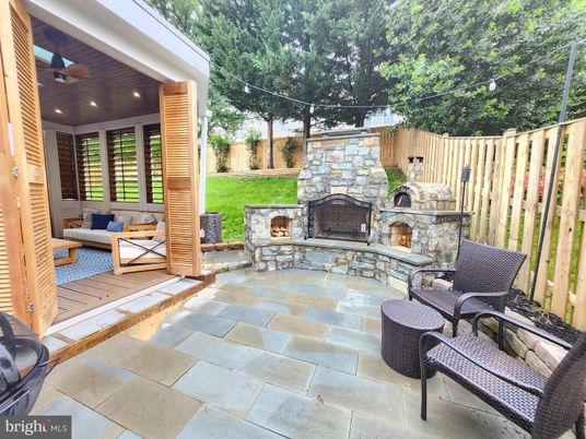 Exterior, Fireplace