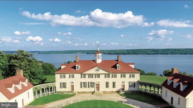 Exterior, Facade, Water, Georgian