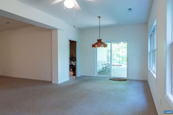 Empty room, Interior, Pendant Lights