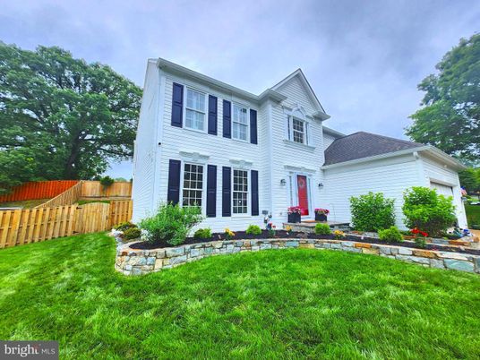 Backyard, Exterior, Facade, Farmhouse