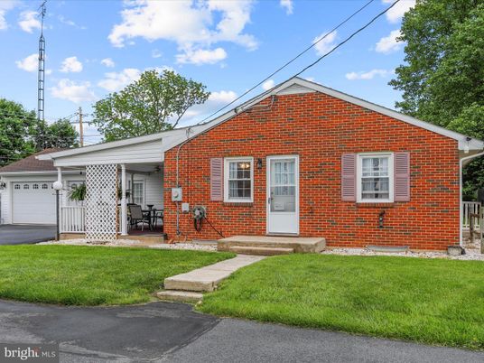 Detached Garage, Exterior