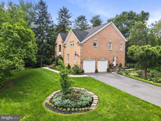 Attached, Backyard, Exterior, Facade, Brick Facade, Brick Traditional