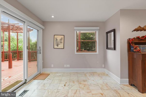 Empty room, Interior, Marble, Recessed Lighting