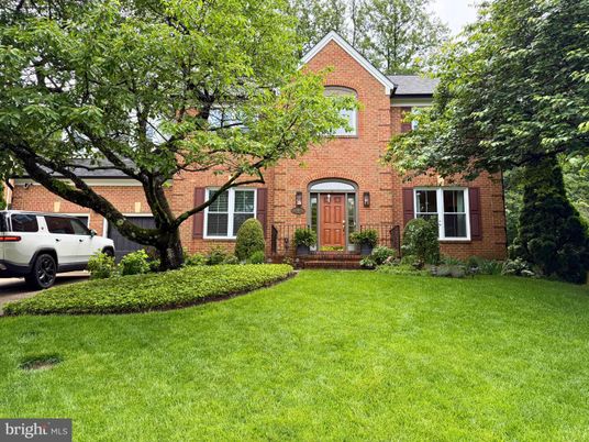 Exterior, Facade, Brick Facade, Brick Traditional