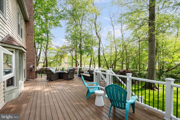 Exterior, Wood Texture Flooring