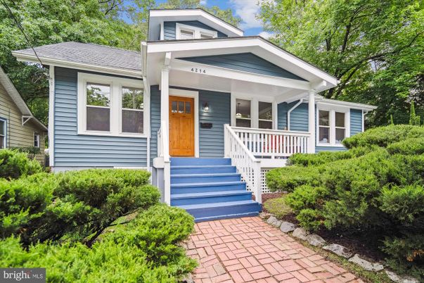 Exterior, Facade, American Craftsman