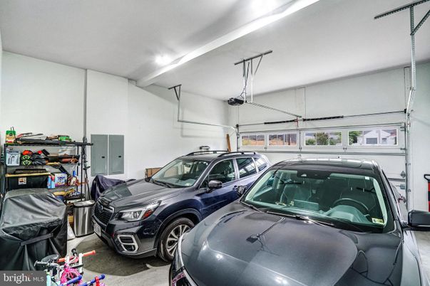 Garage, Interior