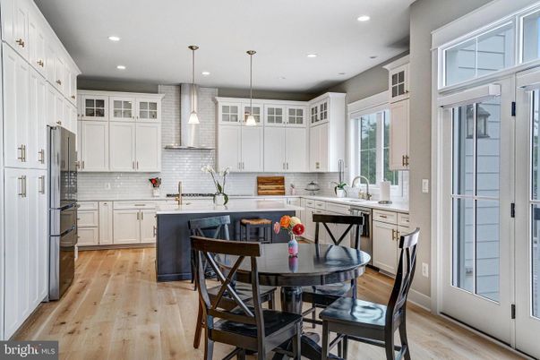 Dining room, Interior, Kitchen, Pendant Lights, Recessed Lighting, Wood Texture Flooring