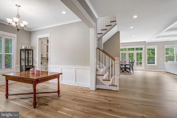 Chandelier, Dining room, Interior, Recessed Lighting, Wood Texture Flooring