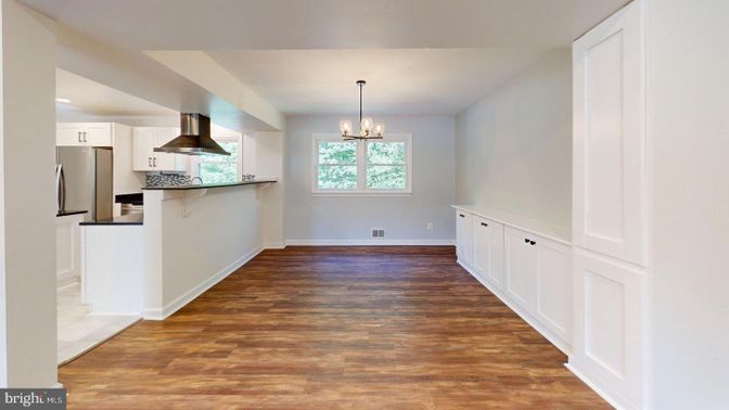 Interior, Kitchen, Pendant Lights, Wood Texture Flooring