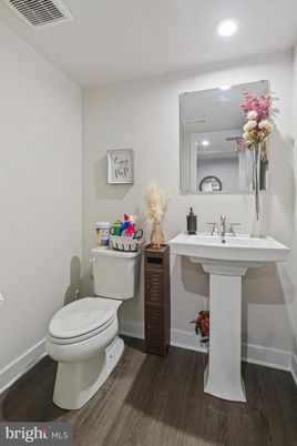 Bathroom, Interior, Recessed Lighting, Wood Texture Flooring