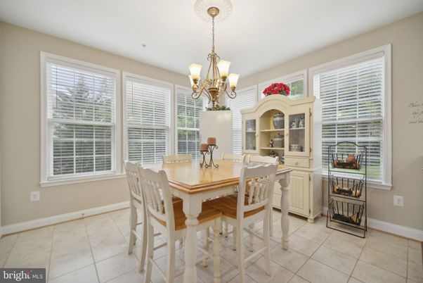 Chandelier, Dining room, Interior