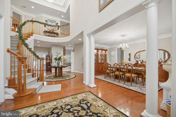 Chandelier, Dining room, Interior, Recessed Lighting, Wood Texture Flooring