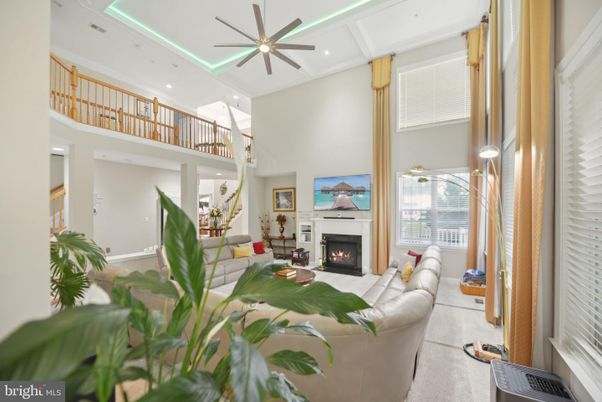 Fireplace, Interior, Living room, Pendant Lights, Recessed Lighting