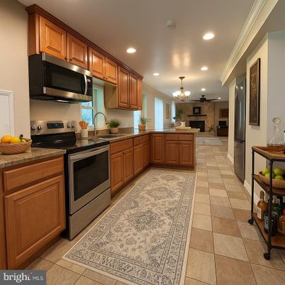 Chandelier, Interior, Kitchen, Recessed Lighting, Stainless Steel Appliances