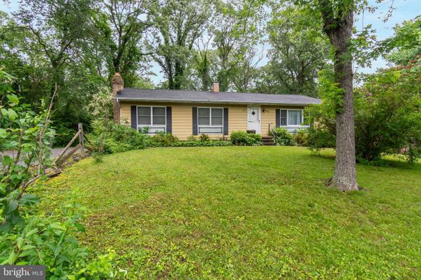 Backyard, Exterior, Facade, Ranch