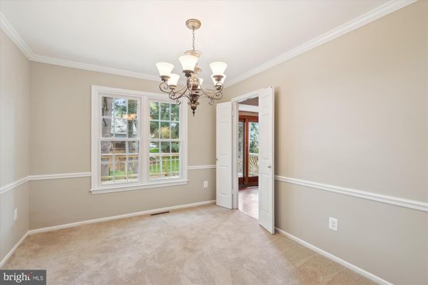 Chandelier, Empty room, Interior