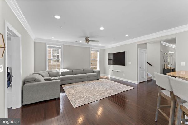 Interior, Living room, Recessed Lighting, Wood Texture Flooring