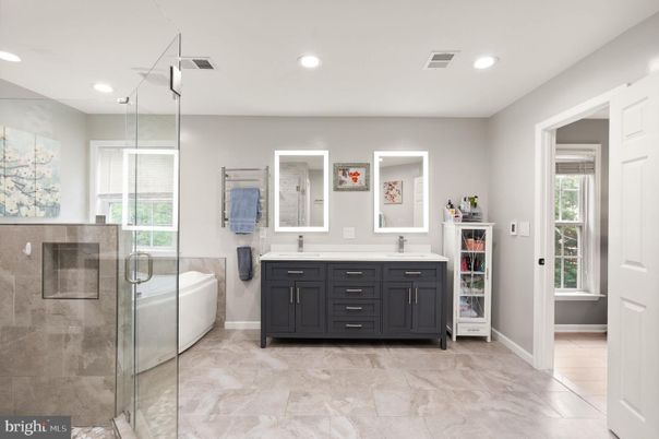 Bathroom, Dual Sink Vanities, Free Standing Baths, Glass Shower, Interior, Recessed Lighting