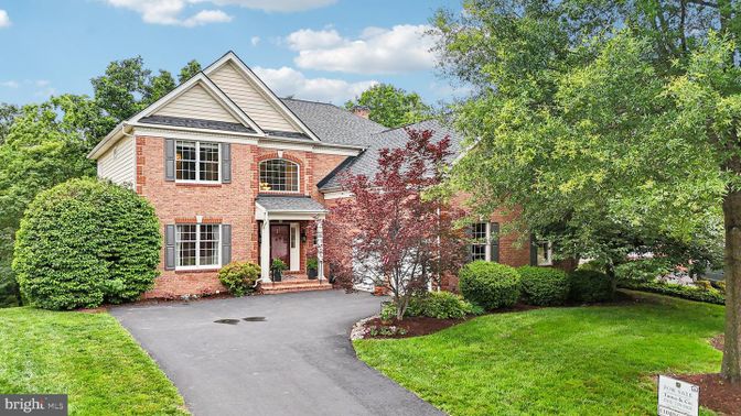 Exterior, Facade, Brick Facade, Brick Traditional