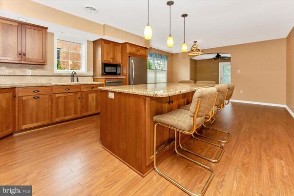 Interior, Kitchen, Pendant Lights, Wood Texture Flooring