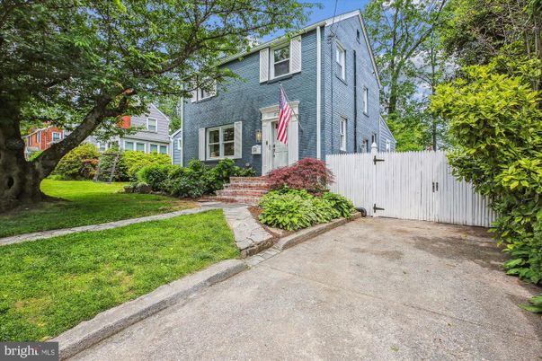 Backyard, Exterior, Facade, Cape Cod