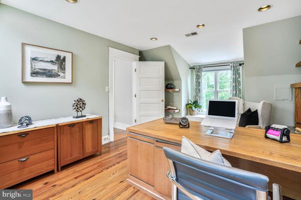 Home Office, Interior, Recessed Lighting, Wood Texture Flooring