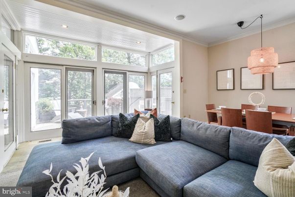 Dining room, Interior, Living room, Pendant Lights, Recessed Lighting