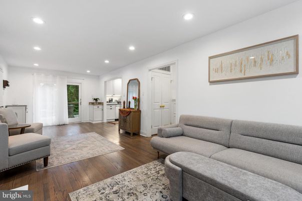 Interior, Kitchen, Living room, Recessed Lighting, Wood Texture Flooring