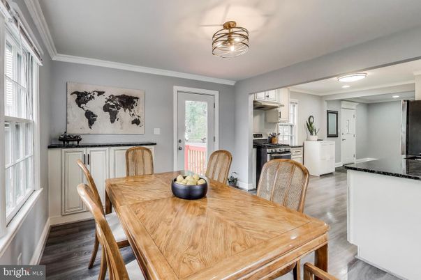 Dining room, Interior, Kitchen, Recessed Lighting, Wood Texture Flooring