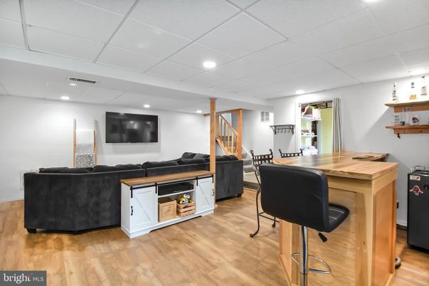 Home Office, Interior, Living room, Recessed Lighting, Wood Texture Flooring