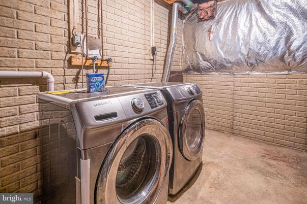 Interior, Stone Walls, Washer