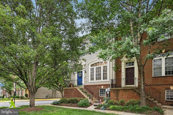 Exterior, Facade, Brick Facade, Rowhouse