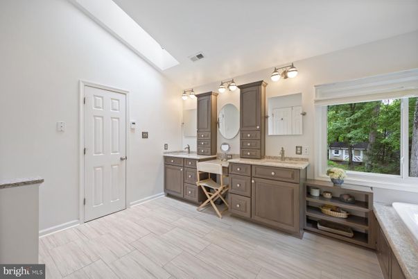 Bathroom, Dual Sink Vanities, Interior, Wood Texture Flooring