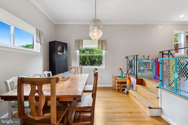 Chandelier, Dining room, Interior, Pendant Lights, Recessed Lighting, Wood Texture Flooring