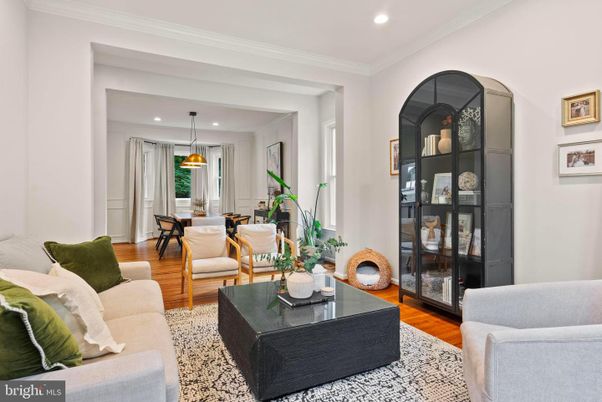 Dining room, Interior, Living room, Pendant Lights, Recessed Lighting, Wood Texture Flooring
