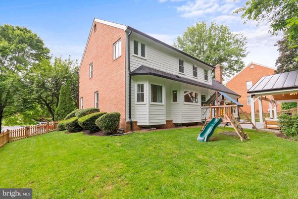 Backyard, Exterior, Playground, Solar Panels