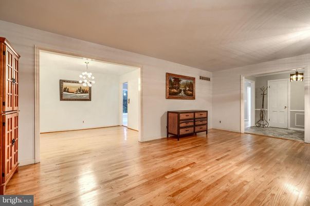 Empty room, Interior, Pendant Lights, Wood Texture Flooring