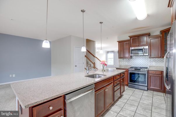 Interior, Kitchen, Pendant Lights, Stainless Steel Appliances