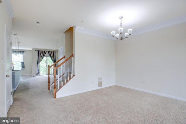 Chandelier, Empty room, Interior, Pendant Lights