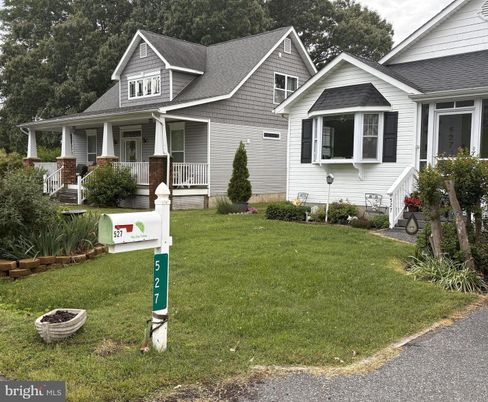 Exterior, Facade, Cape Cod