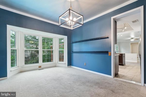 Empty room, Interior, Pendant Lights