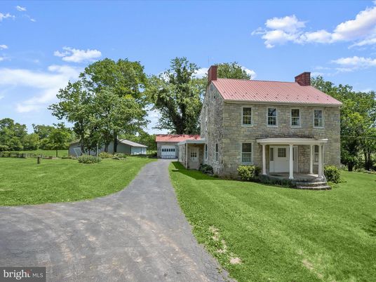 Backyard, Exterior, Facade, Georgian