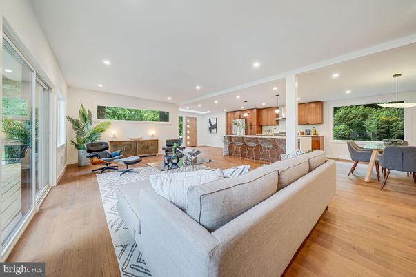 Interior, Kitchen, Living room, Pendant Lights, Recessed Lighting, Wood Texture Flooring