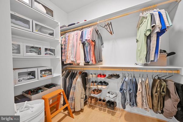 Interior, Walk-in Closets, Wood Texture Flooring
