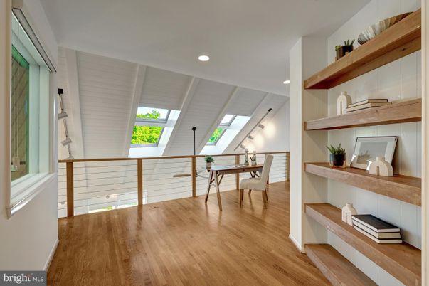 Home Office, Interior, Recessed Lighting, Wood Texture Flooring