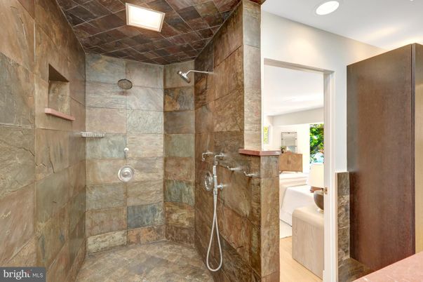 Bathroom, Interior, Recessed Lighting