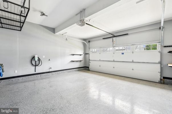 Garage, Interior