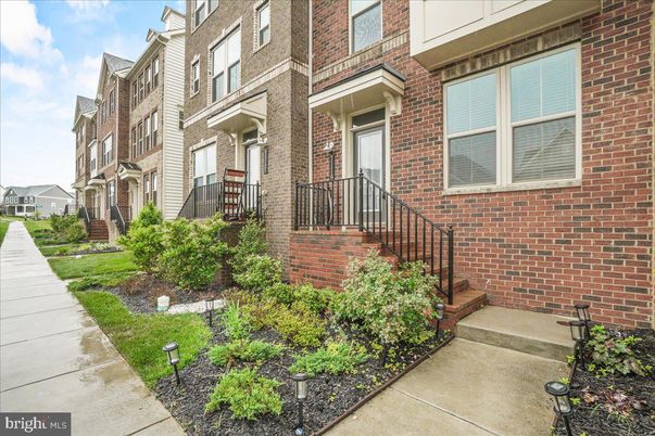 Exterior, Facade, Brick Facade, Rowhouse