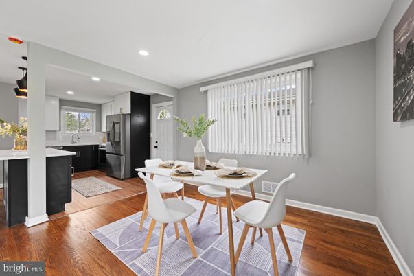 Dining room, Interior, Kitchen, Recessed Lighting, Wood Texture Flooring